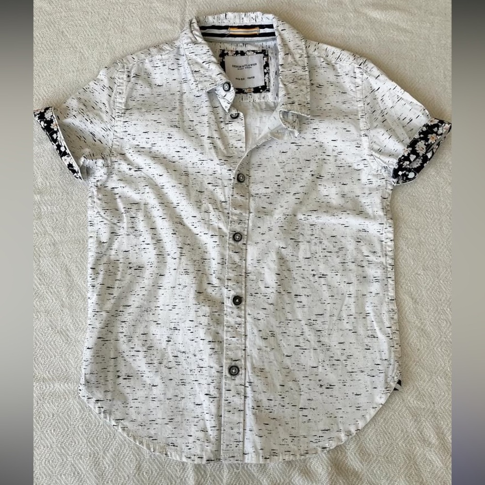 Denim & flower white black button down polo 5/6 years